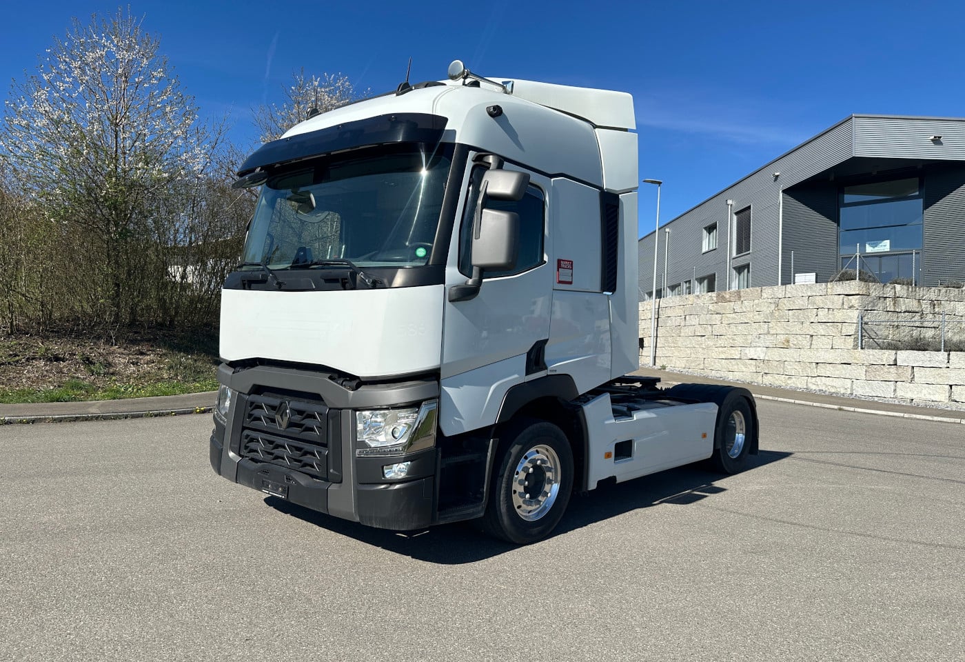 MOTO6625_2877187 vehicle image