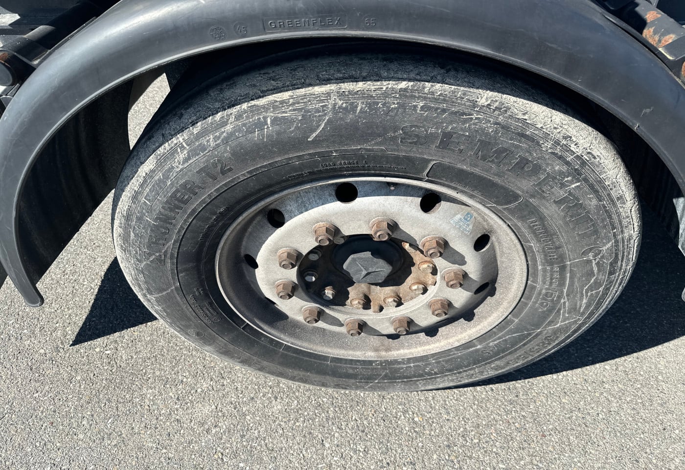 MOTO6625_2877188 vehicle image