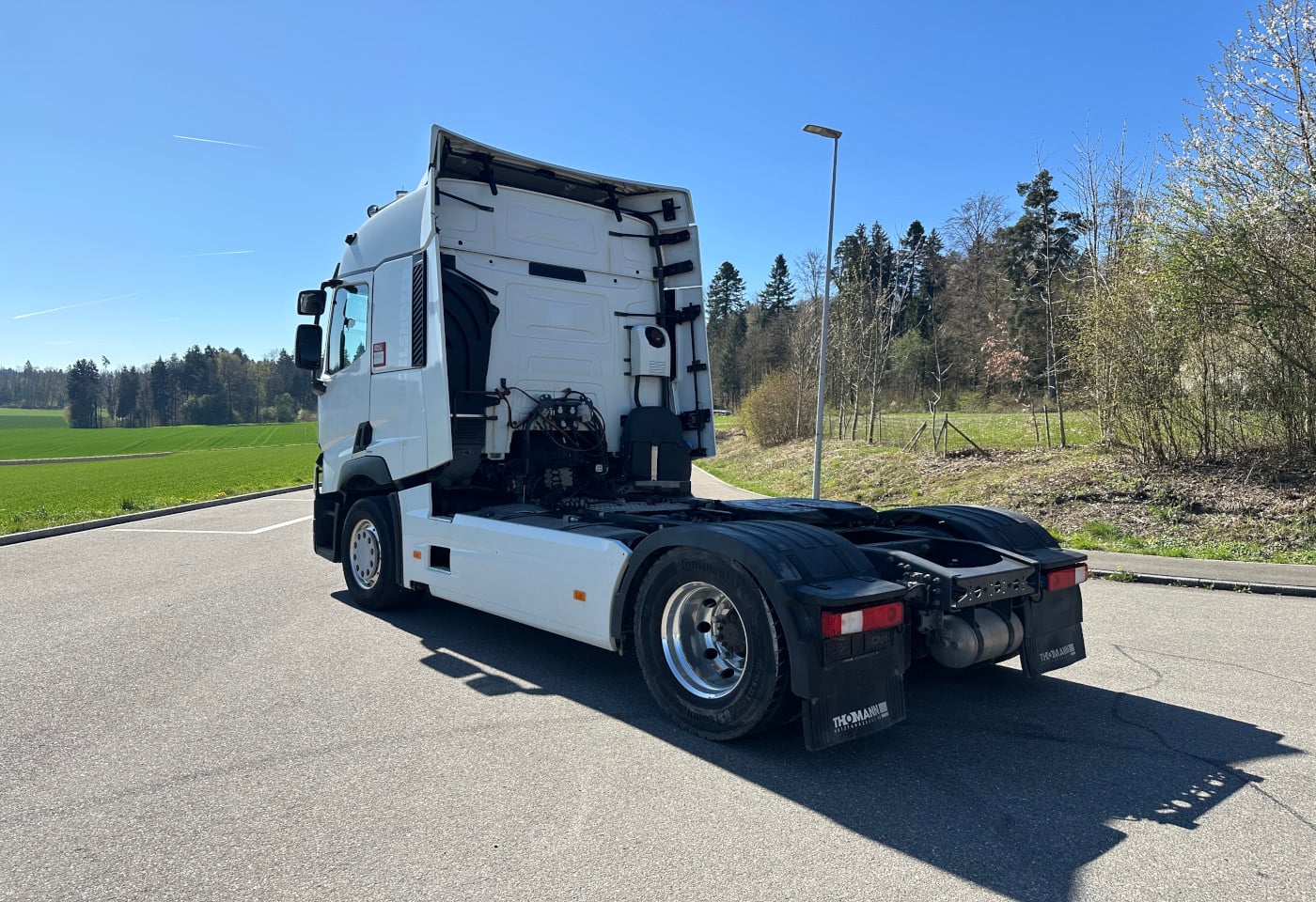 MOTO6625_2877426 vehicle image