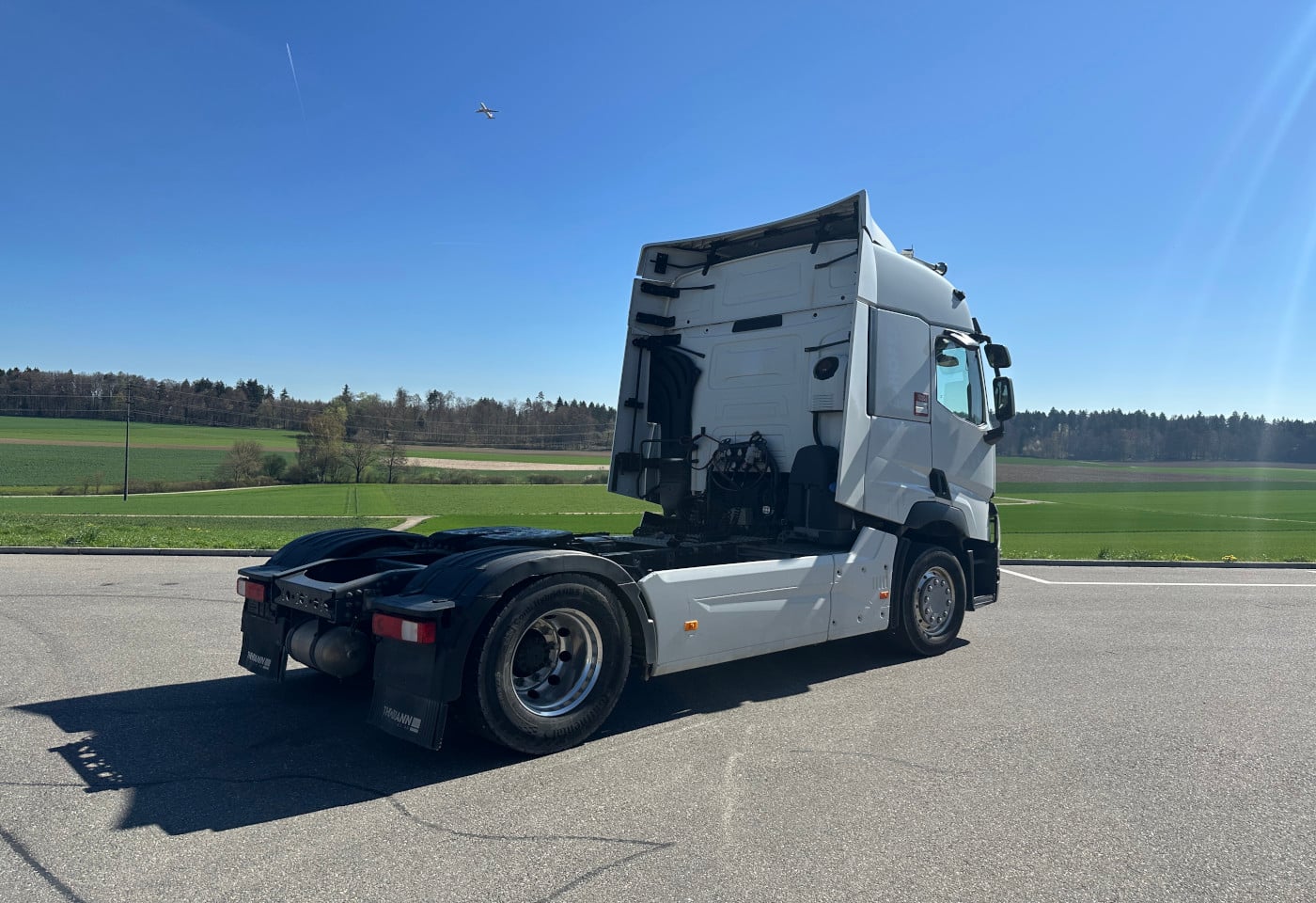 MOTO6625_2877426 vehicle image