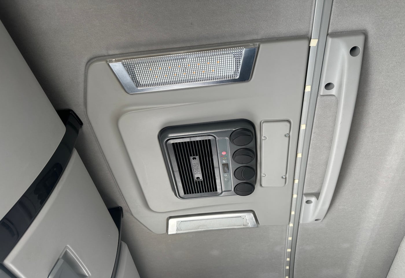 MOTO6625_2878828 vehicle image