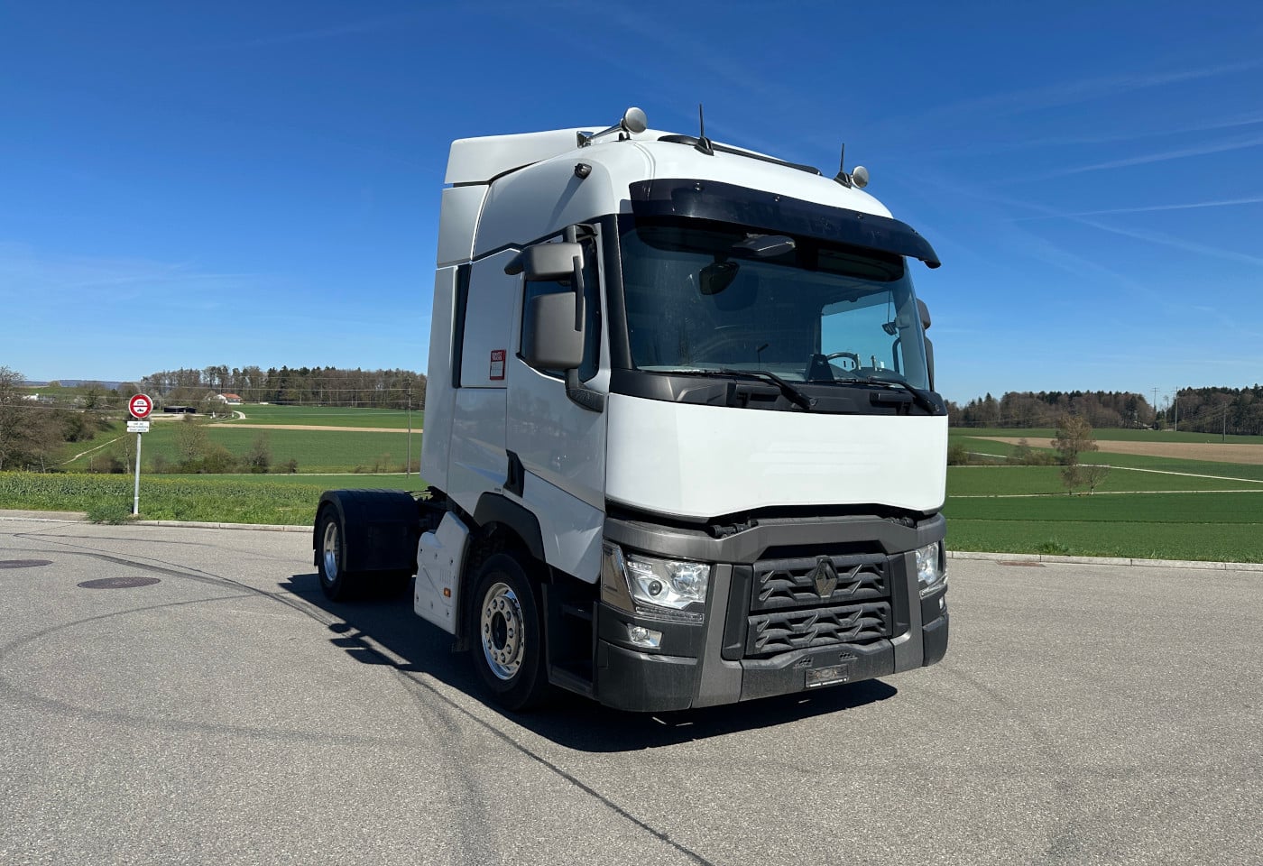 MOTO6625_2878828 vehicle image