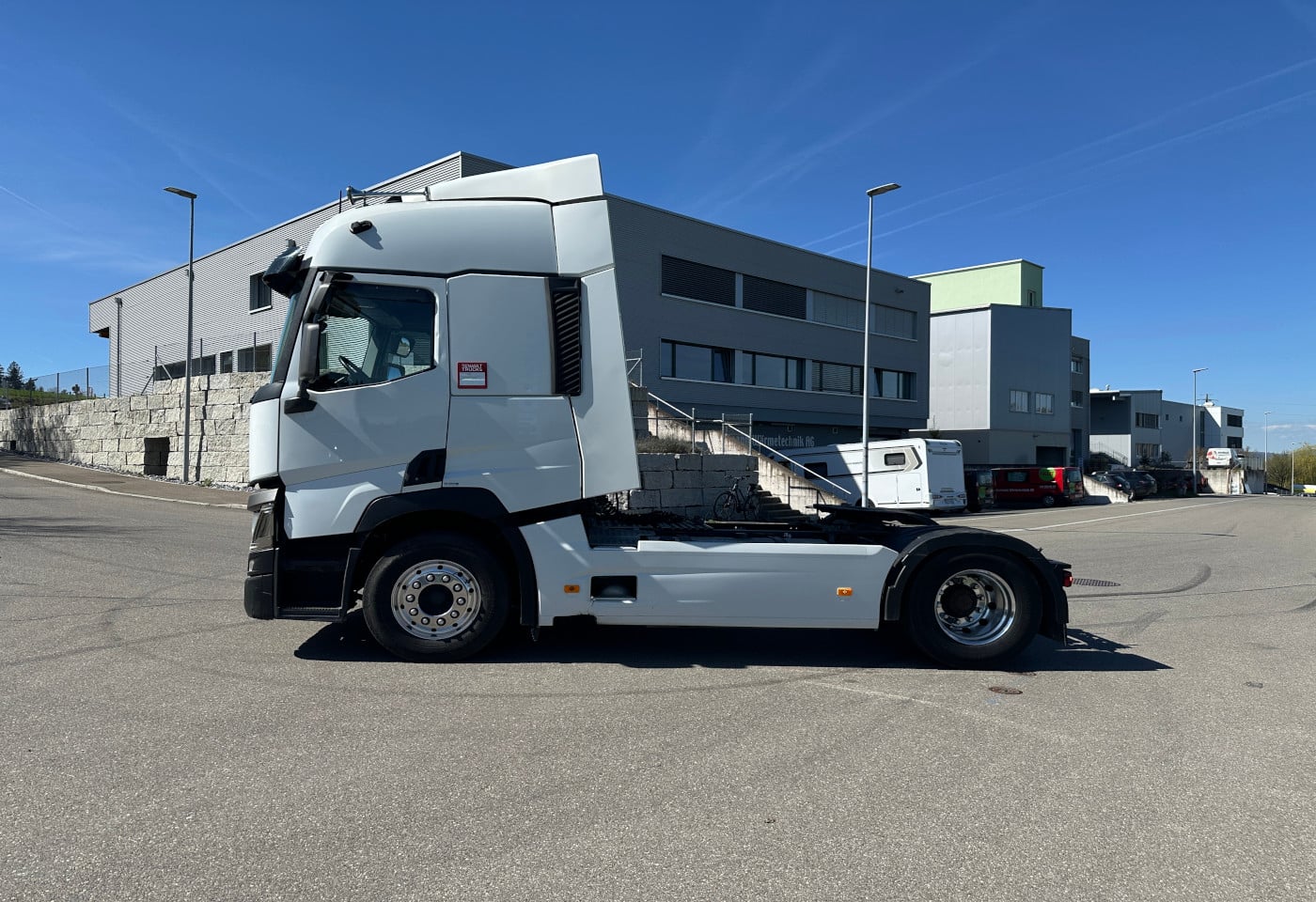 MOTO6625_2878828 vehicle image