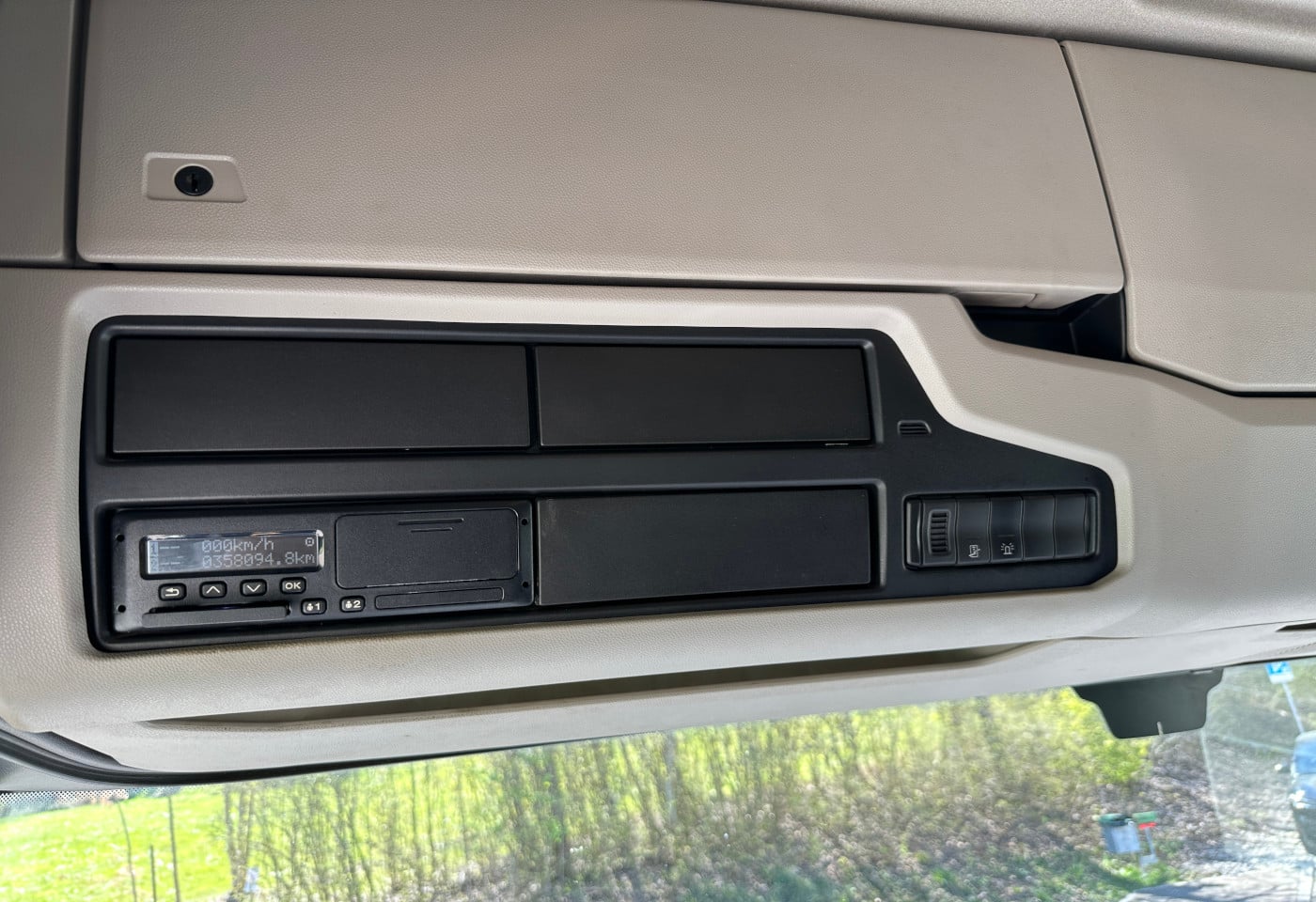 MOTO6625_2880518 vehicle image