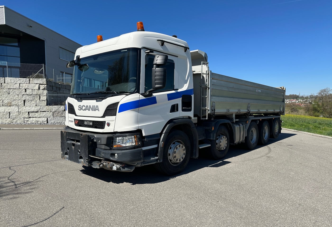 MOTO6625_2880518 vehicle image