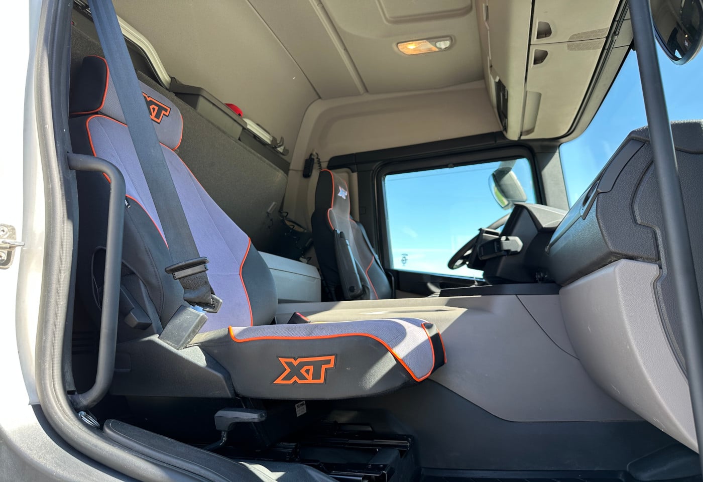 MOTO6625_2890216 vehicle image