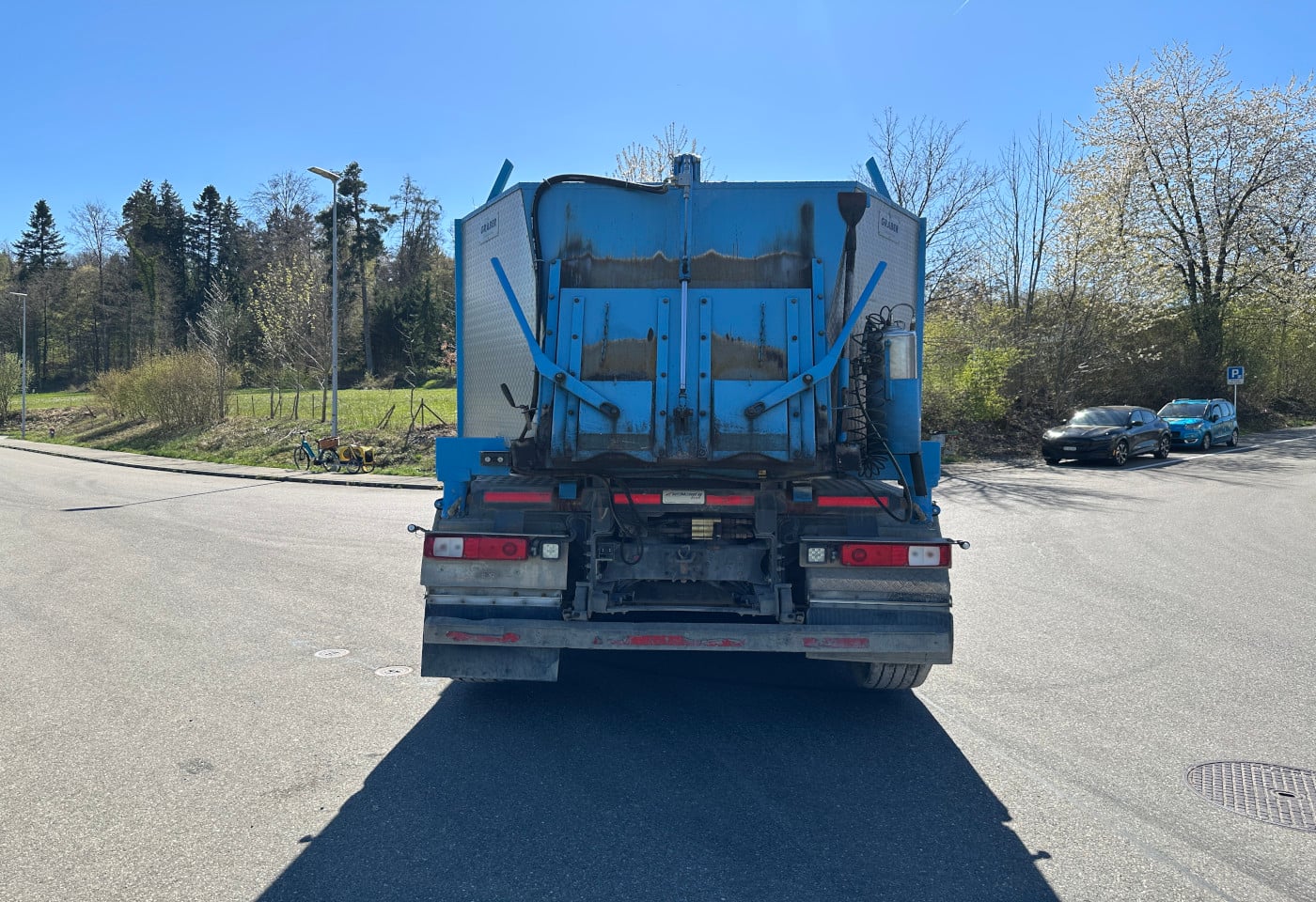 MOTO6625_2885161 vehicle image