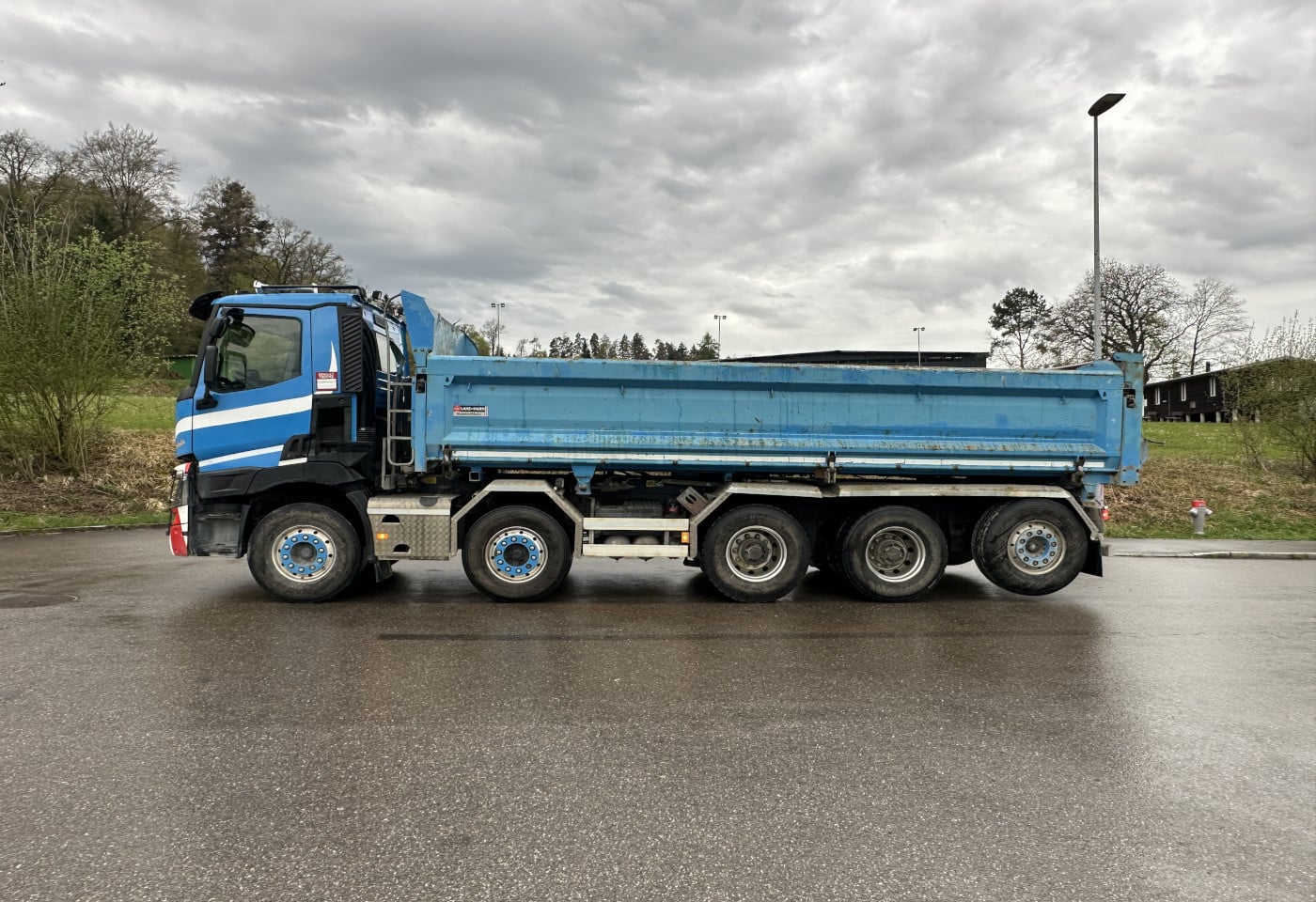 MOTO6625_2885161 vehicle image