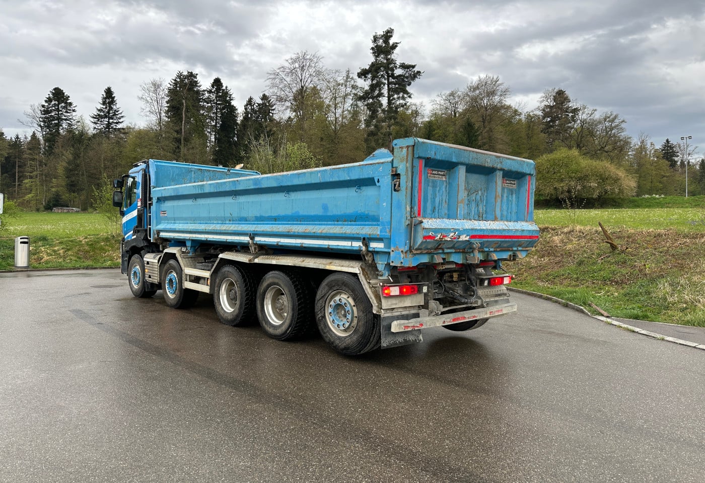 MOTO6625_2885161 vehicle image