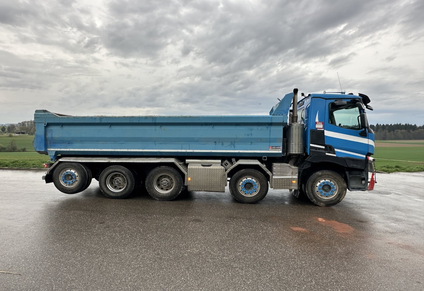 MOTO6625_2885161 vehicle image