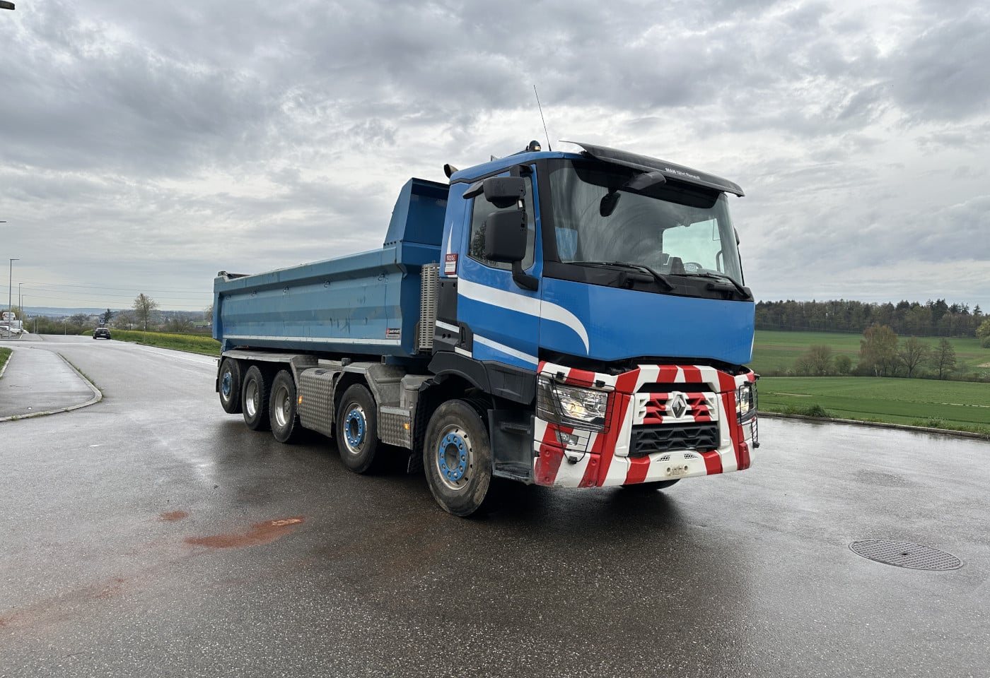 MOTO6625_2885161 vehicle image