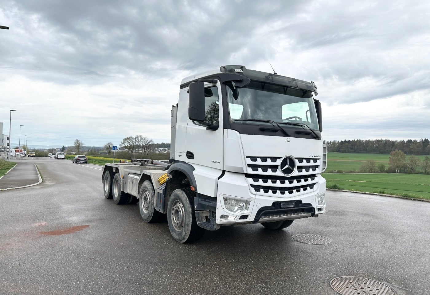 MOTO6625_2880037 vehicle image