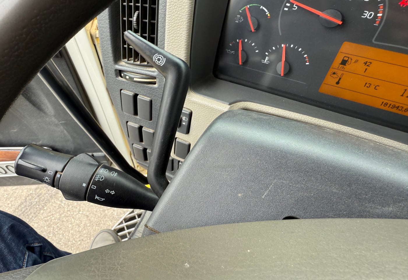 MOTO6625_2885162 vehicle image