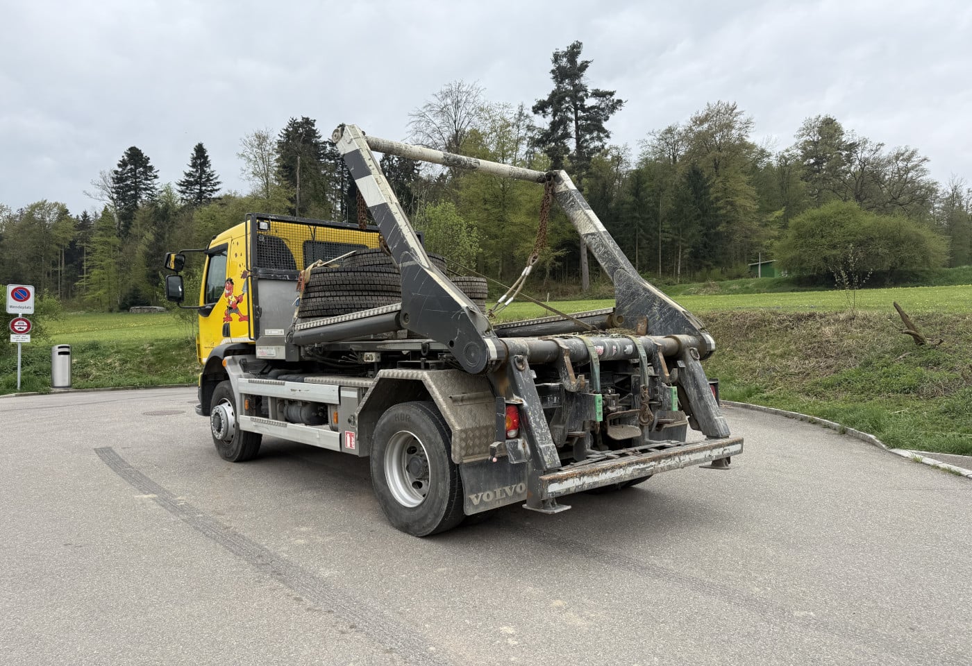 MOTO6625_2885162 vehicle image