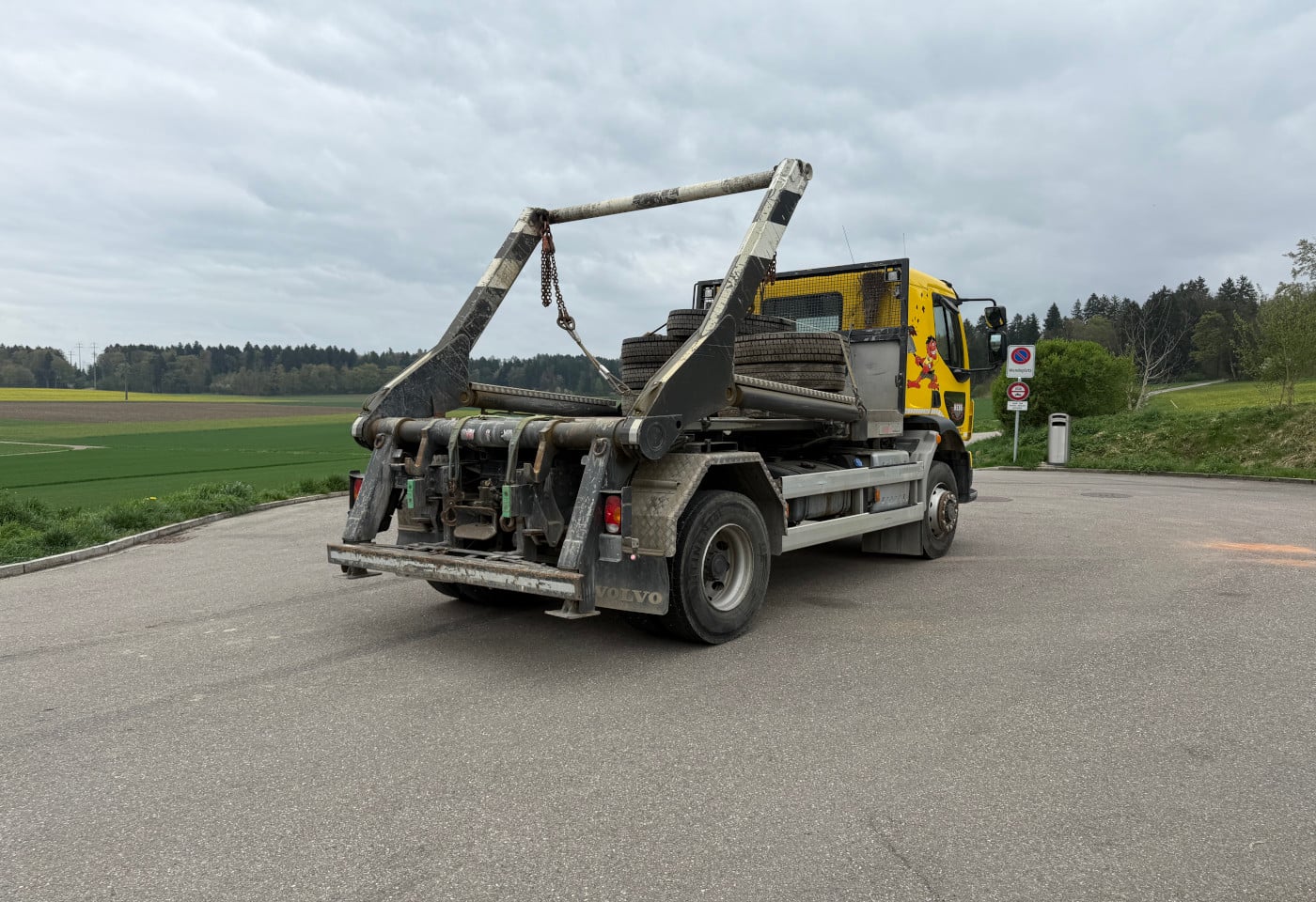 MOTO6625_2885162 vehicle image