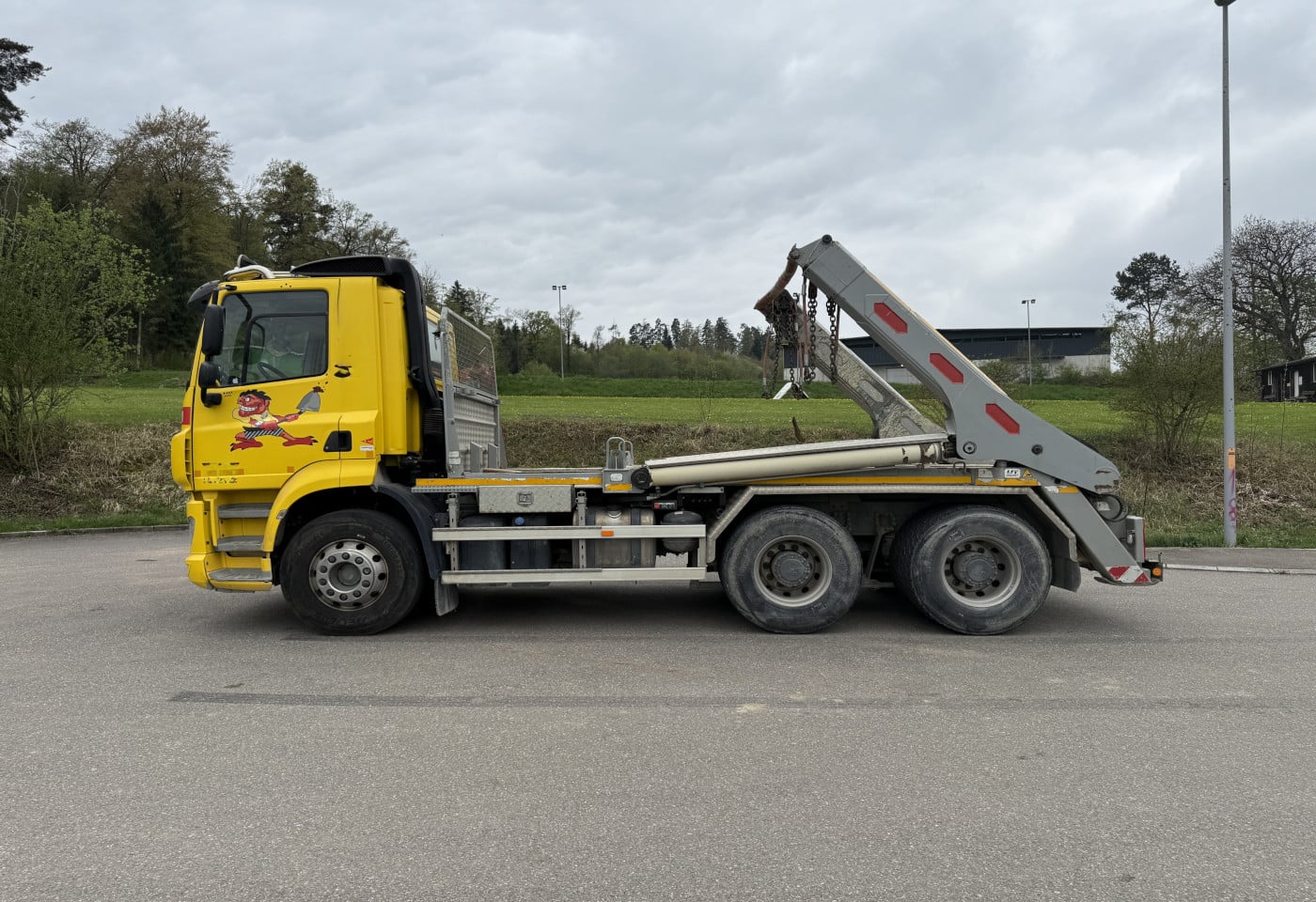 MOTO6625_2886366 vehicle image