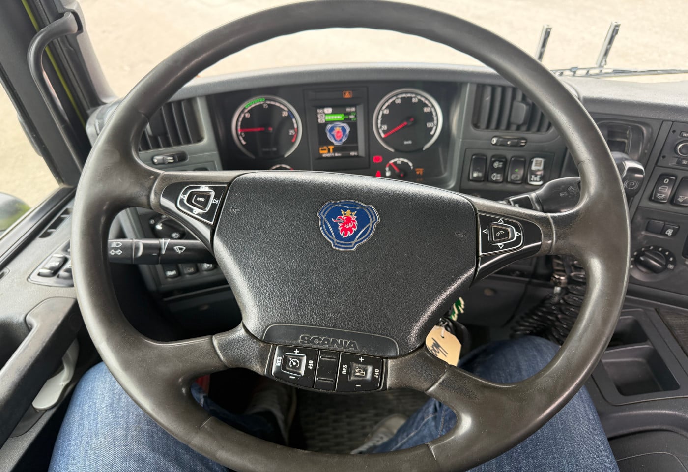 MOTO6625_2885403 vehicle image