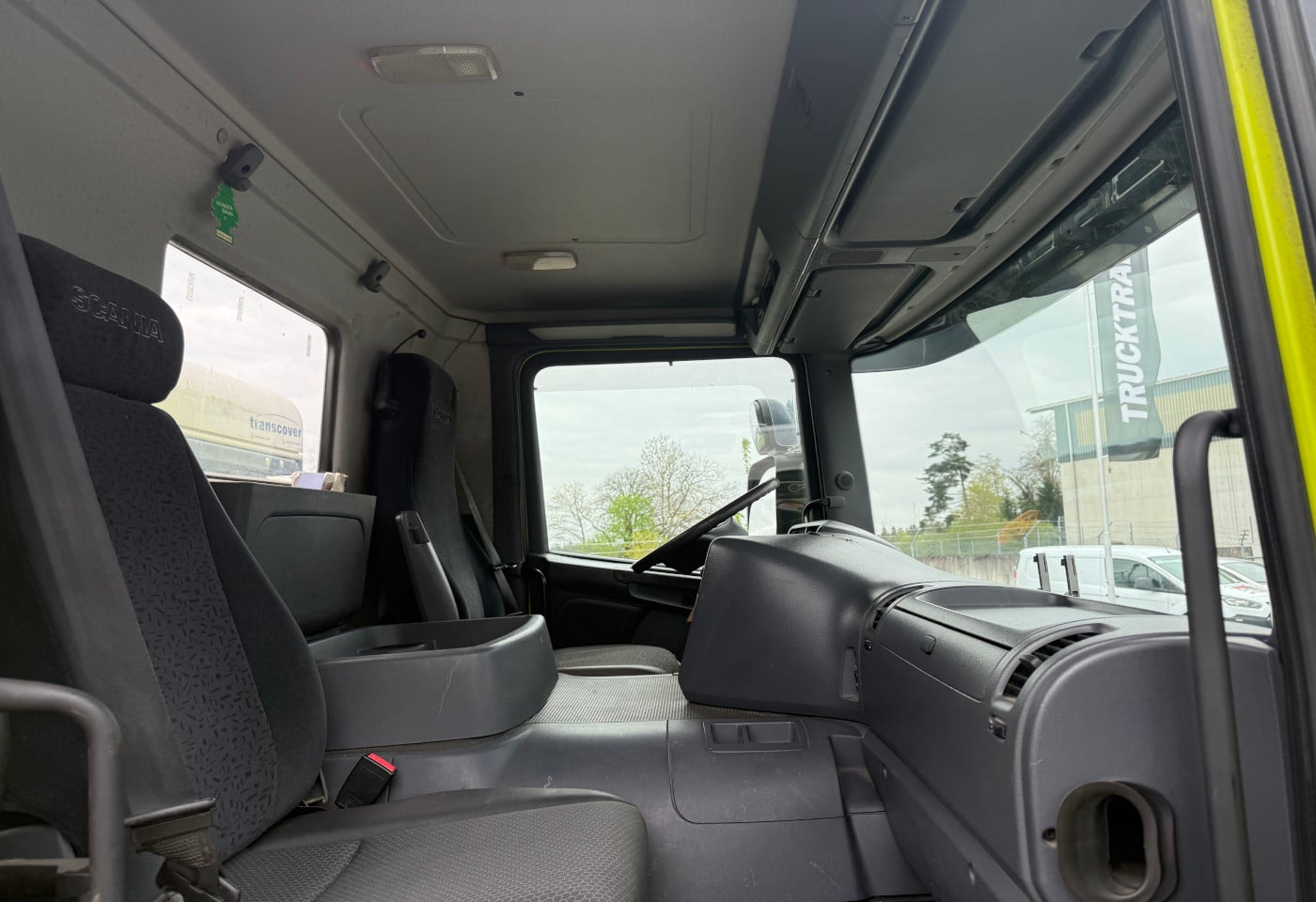 MOTO6625_2885403 vehicle image