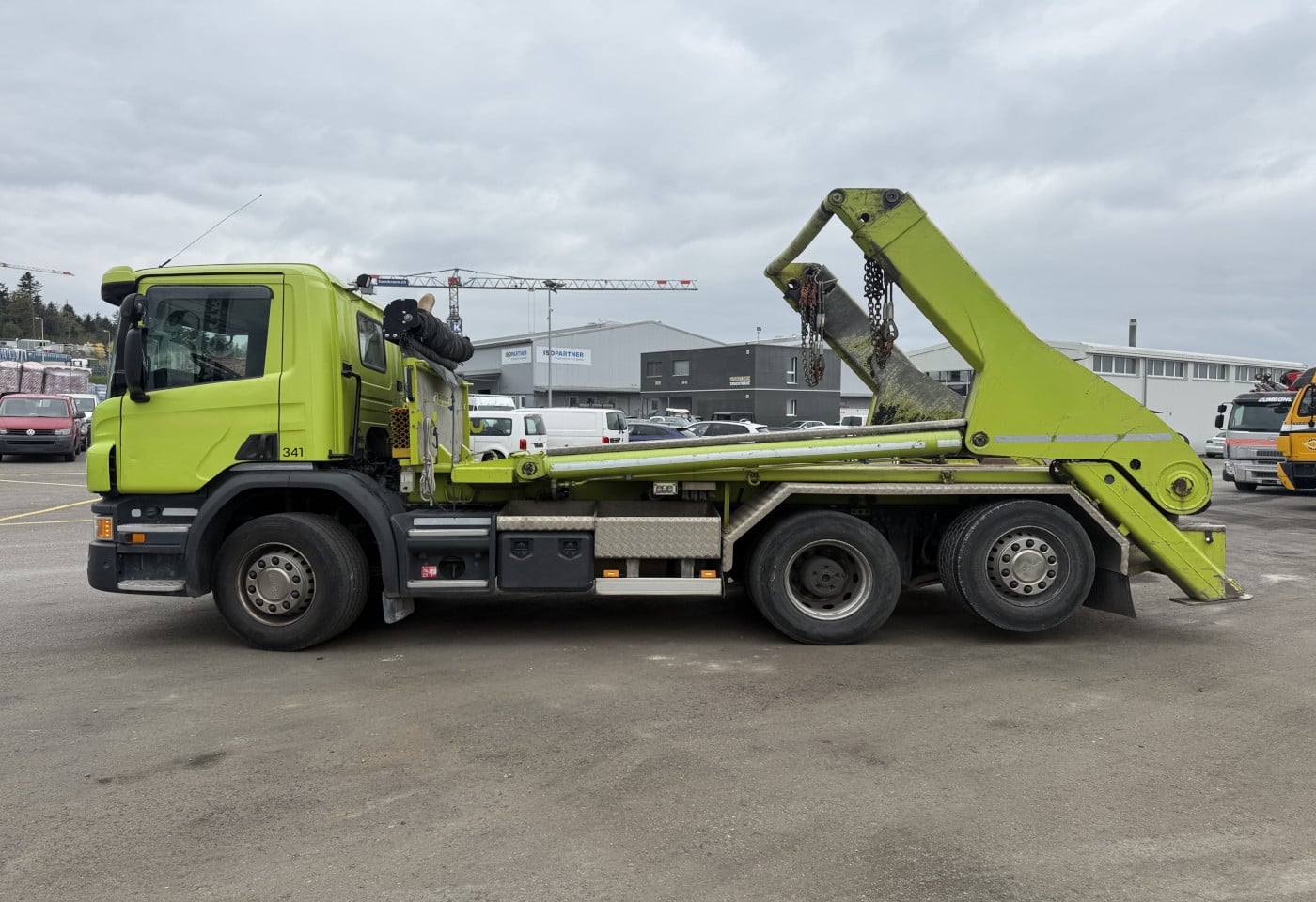 MOTO6625_2885403 vehicle image