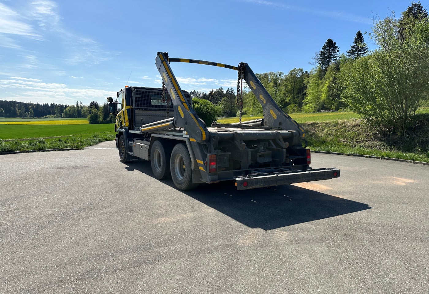 MOTO6625_2890225 vehicle image