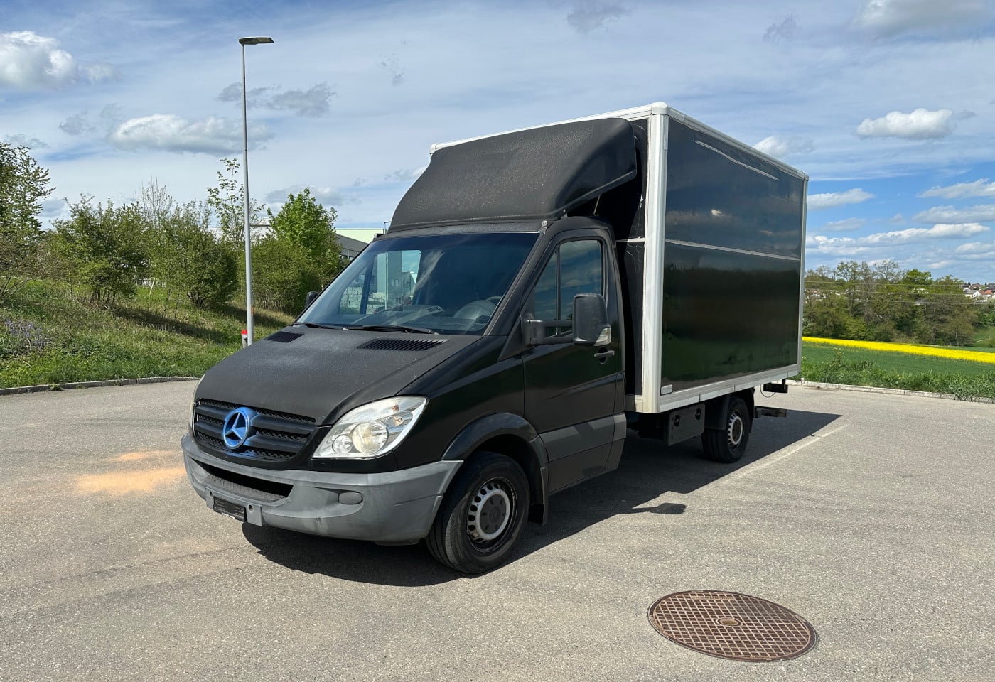 MOTO6625_2890600 vehicle image