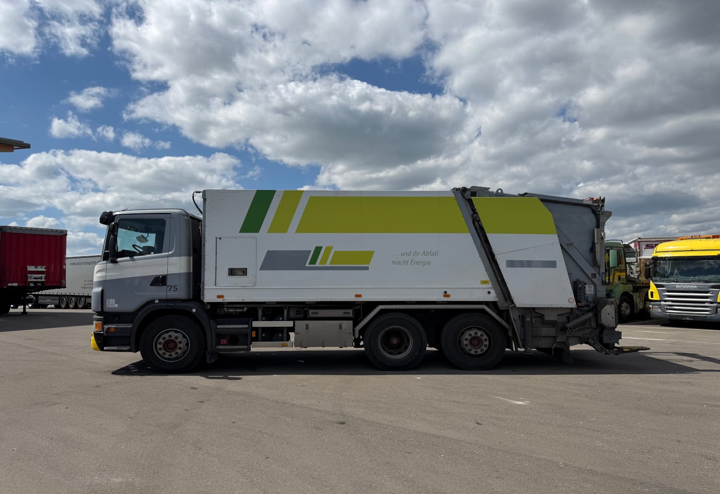 MOTO6625_2891092 vehicle image