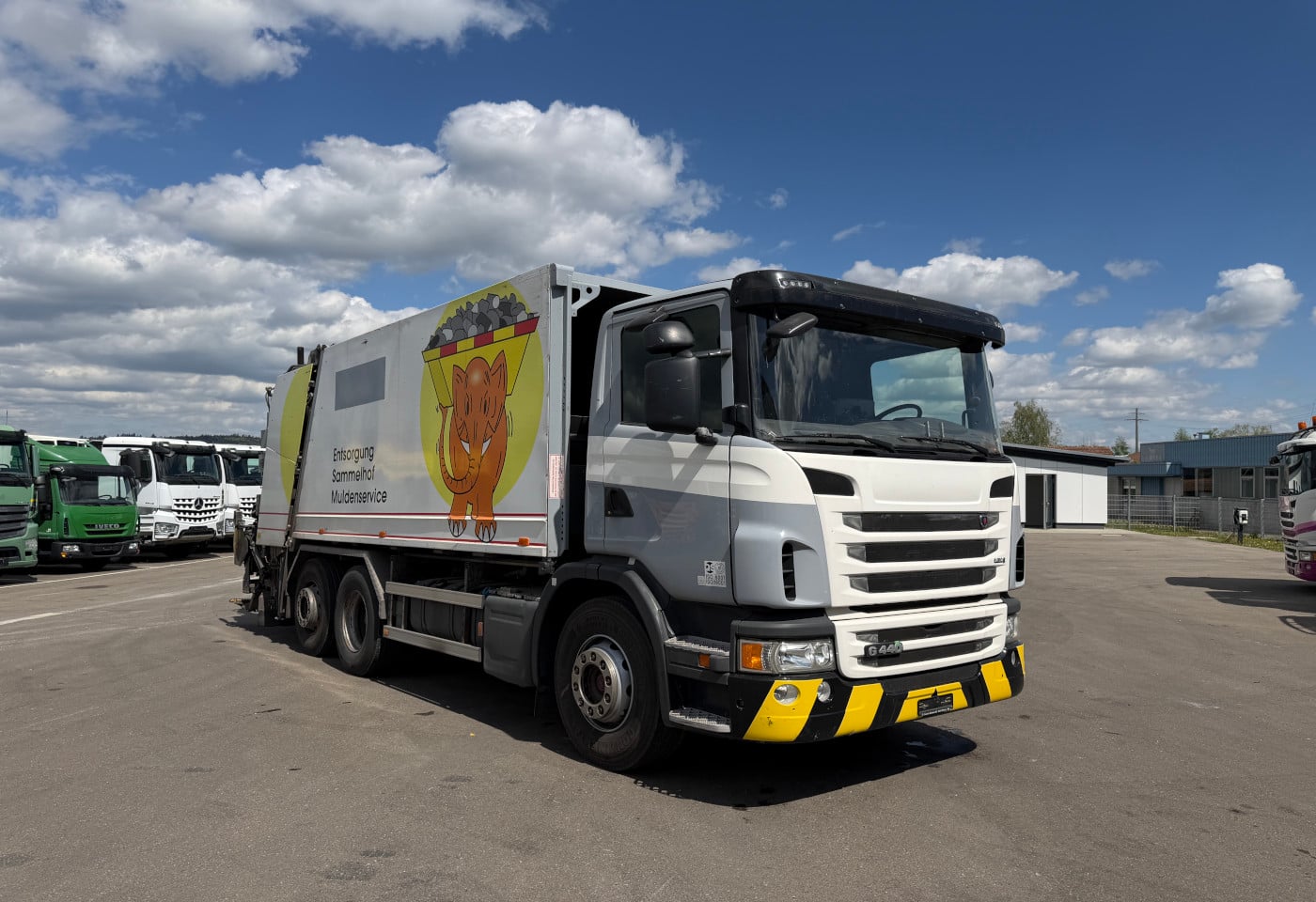 MOTO6625_2891092 vehicle image