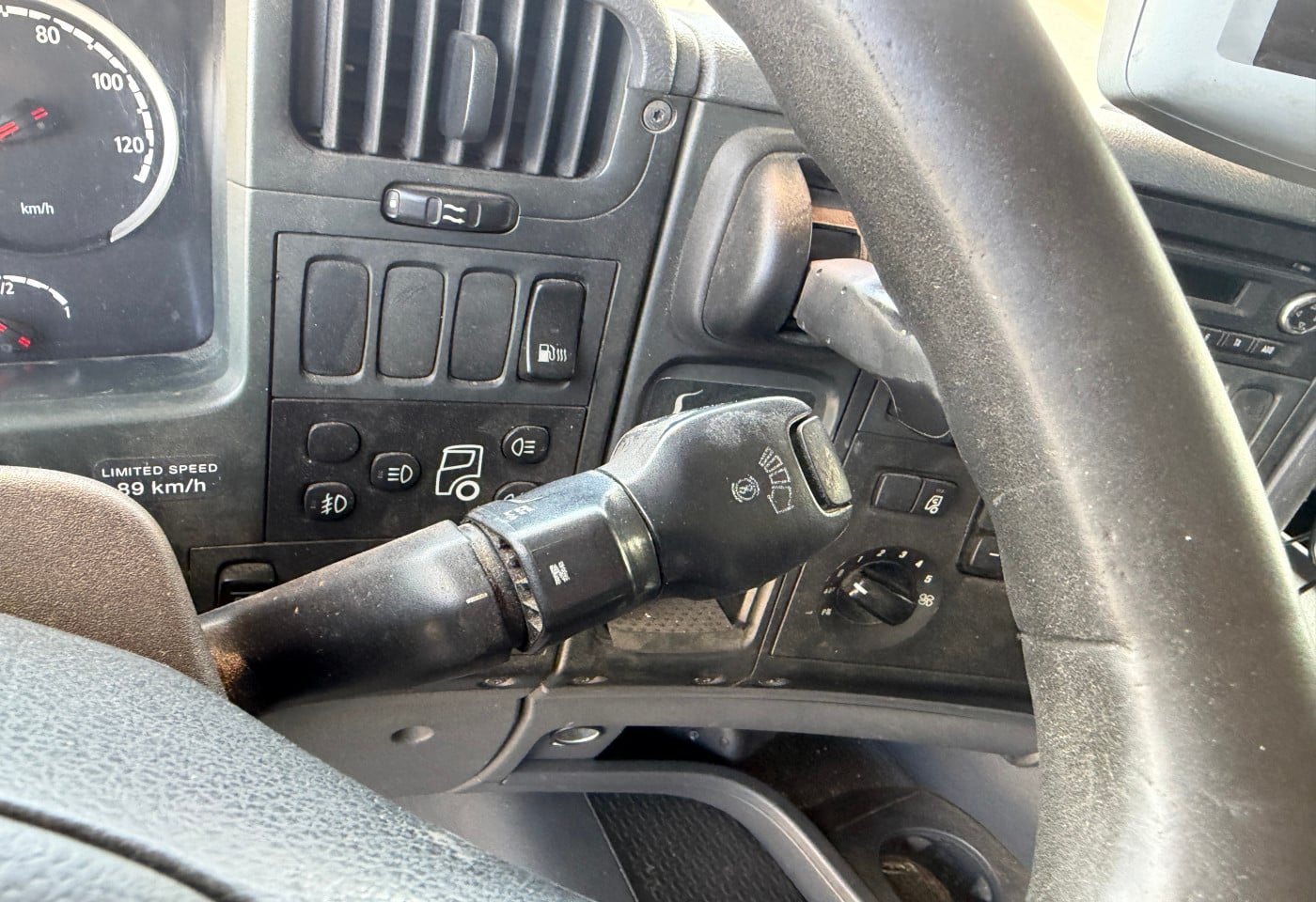 MOTO6625_2891092 vehicle image