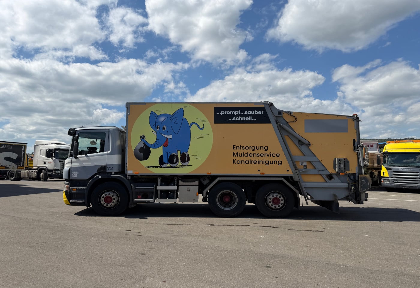 MOTO6625_2891091 vehicle image