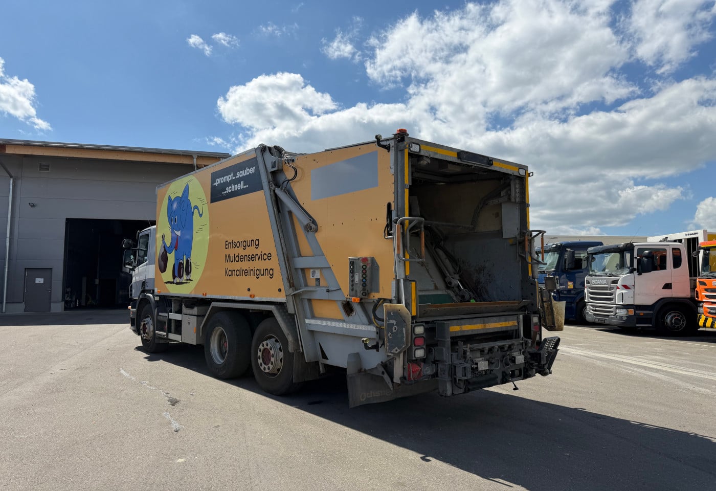 MOTO6625_2891091 vehicle image