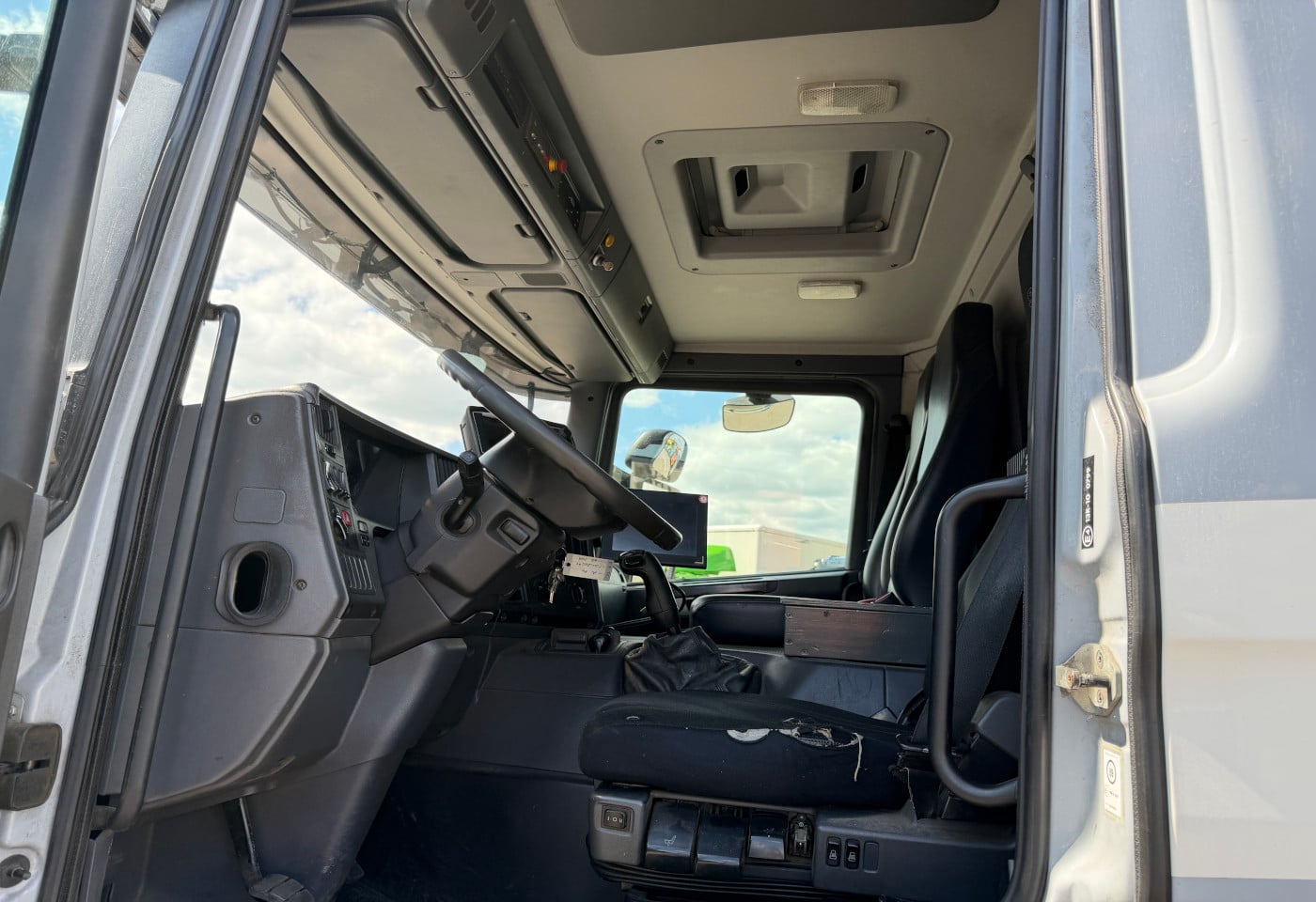 MOTO6625_2891091 vehicle image