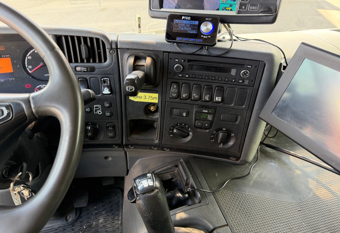 MOTO6625_2891091 vehicle image