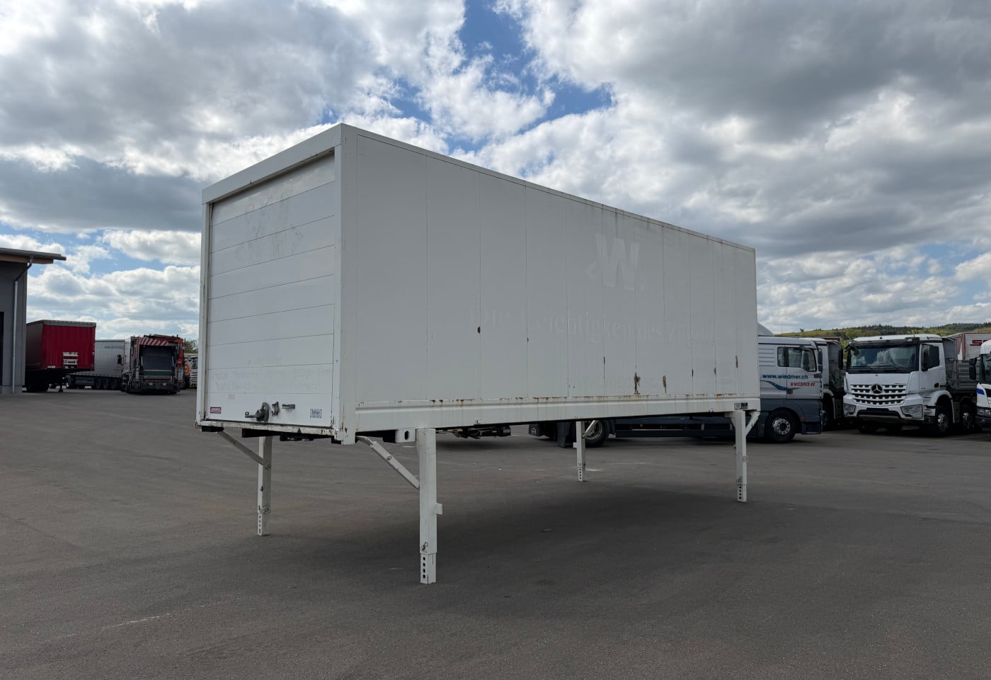 MOTO6625_2892856 vehicle image