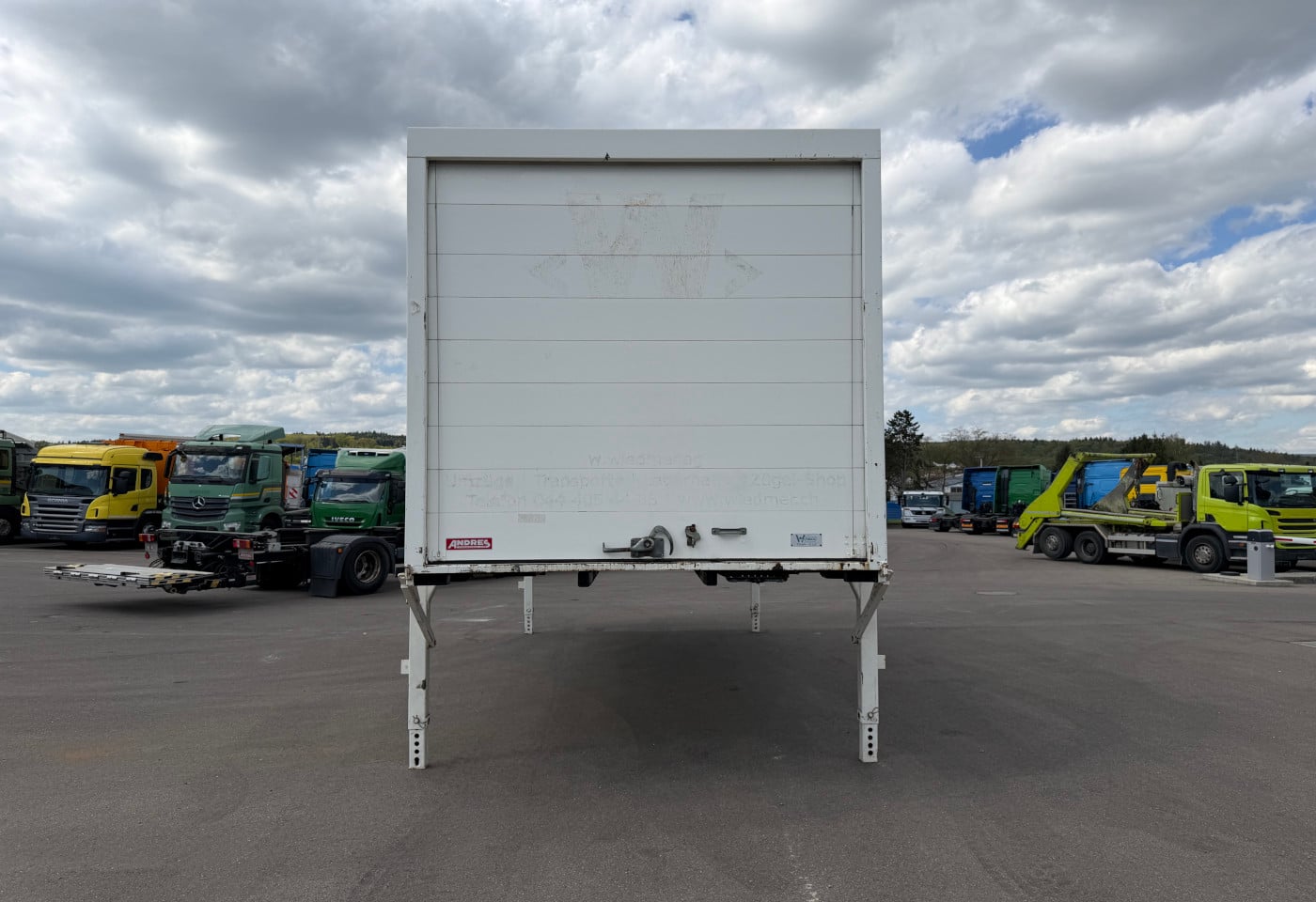 MOTO6625_2892856 vehicle image