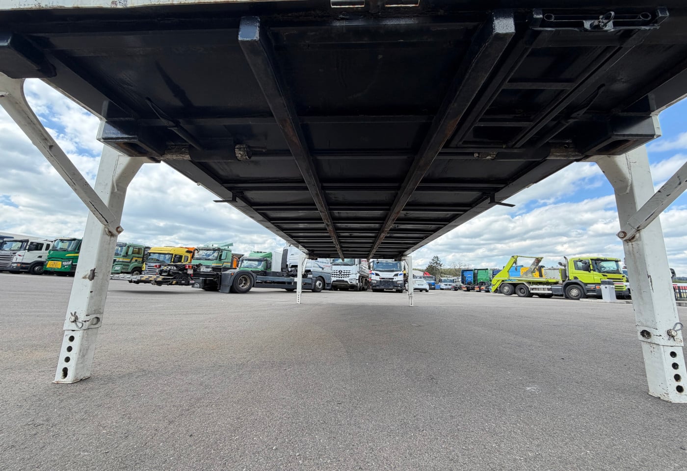 MOTO6625_2892856 vehicle image