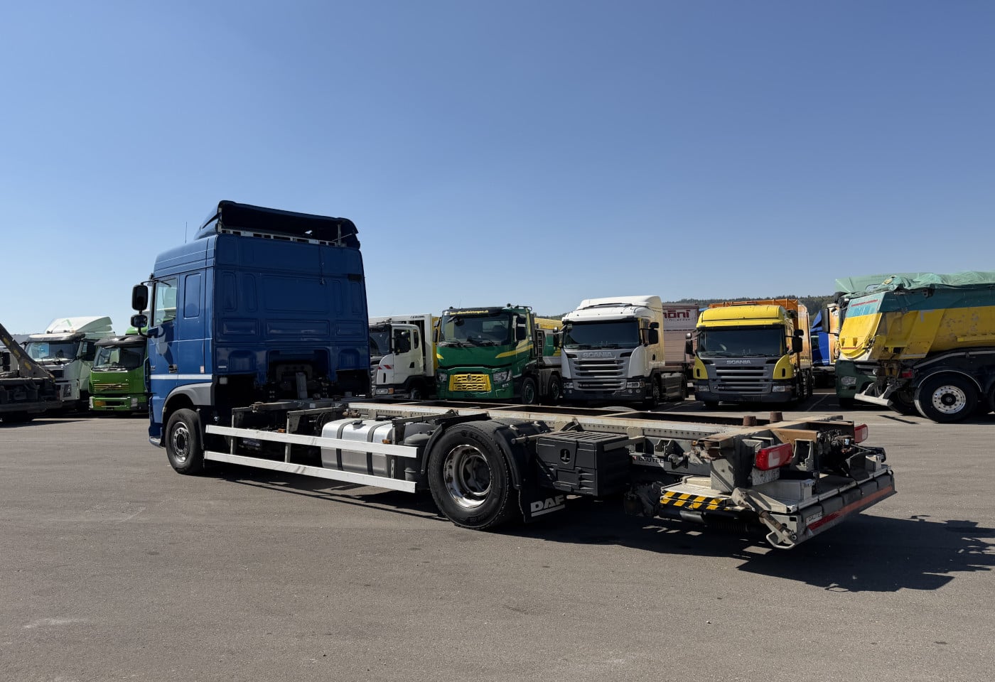 MOTO6625_2892428 vehicle image