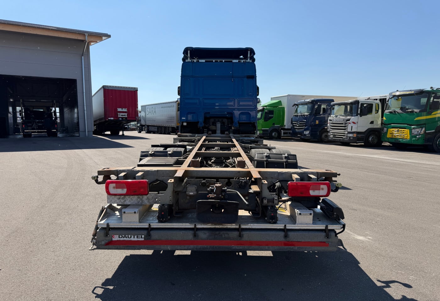 MOTO6625_2892428 vehicle image