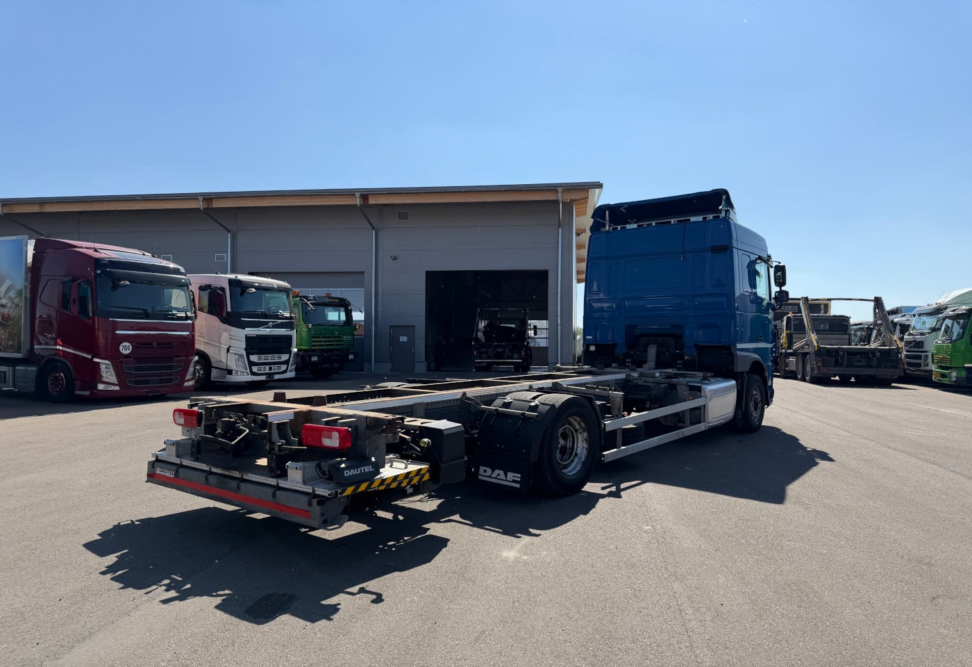 MOTO6625_2892428 vehicle image