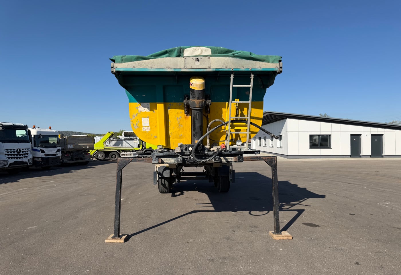 MOTO6625_2894658 vehicle image