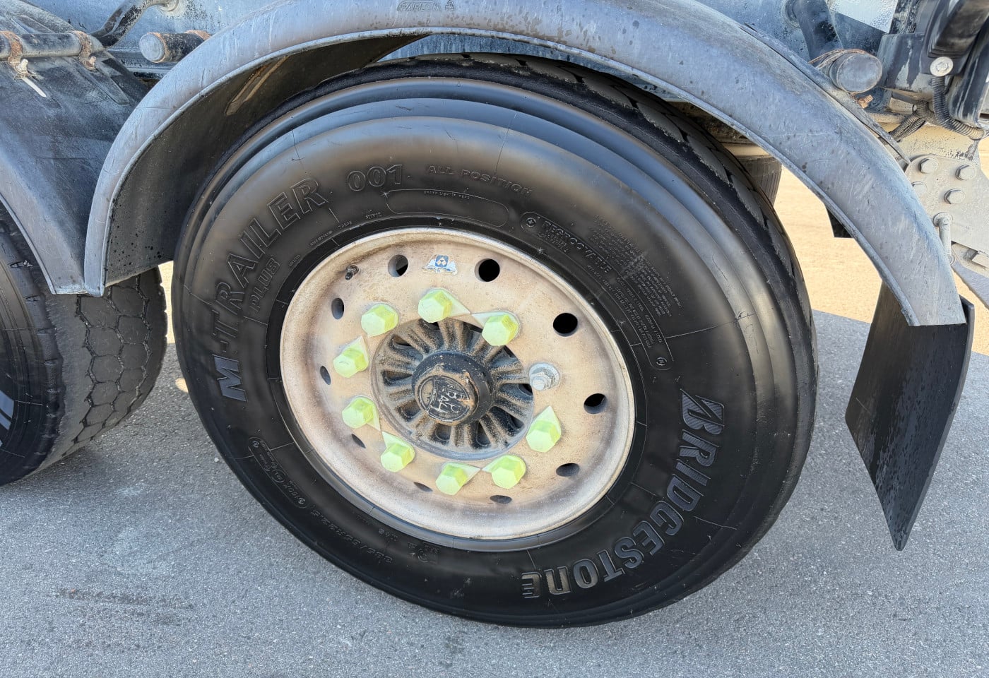 MOTO6625_2894658 vehicle image