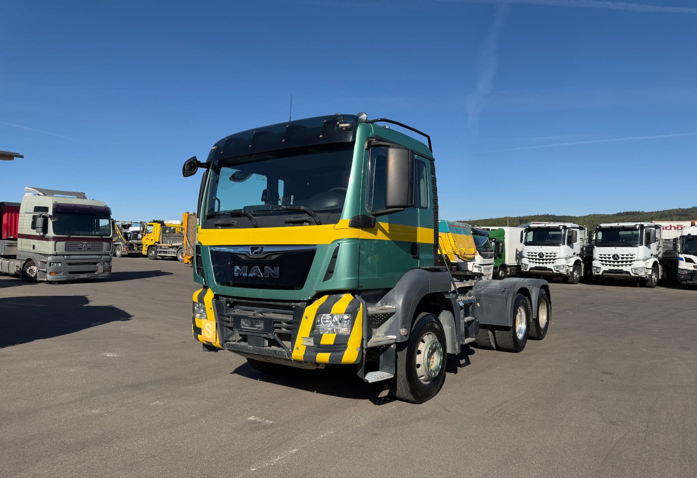 MOTO6625_2894199 vehicle image