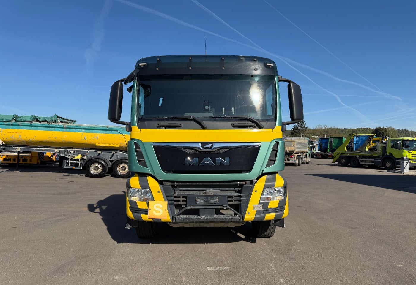 MOTO6625_2894199 vehicle image