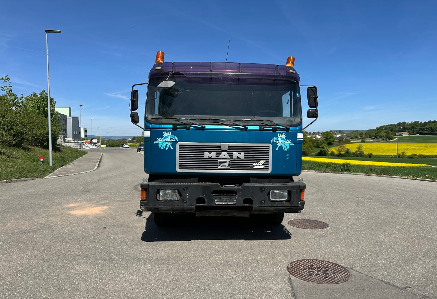 MOTO6625_2900008 vehicle image