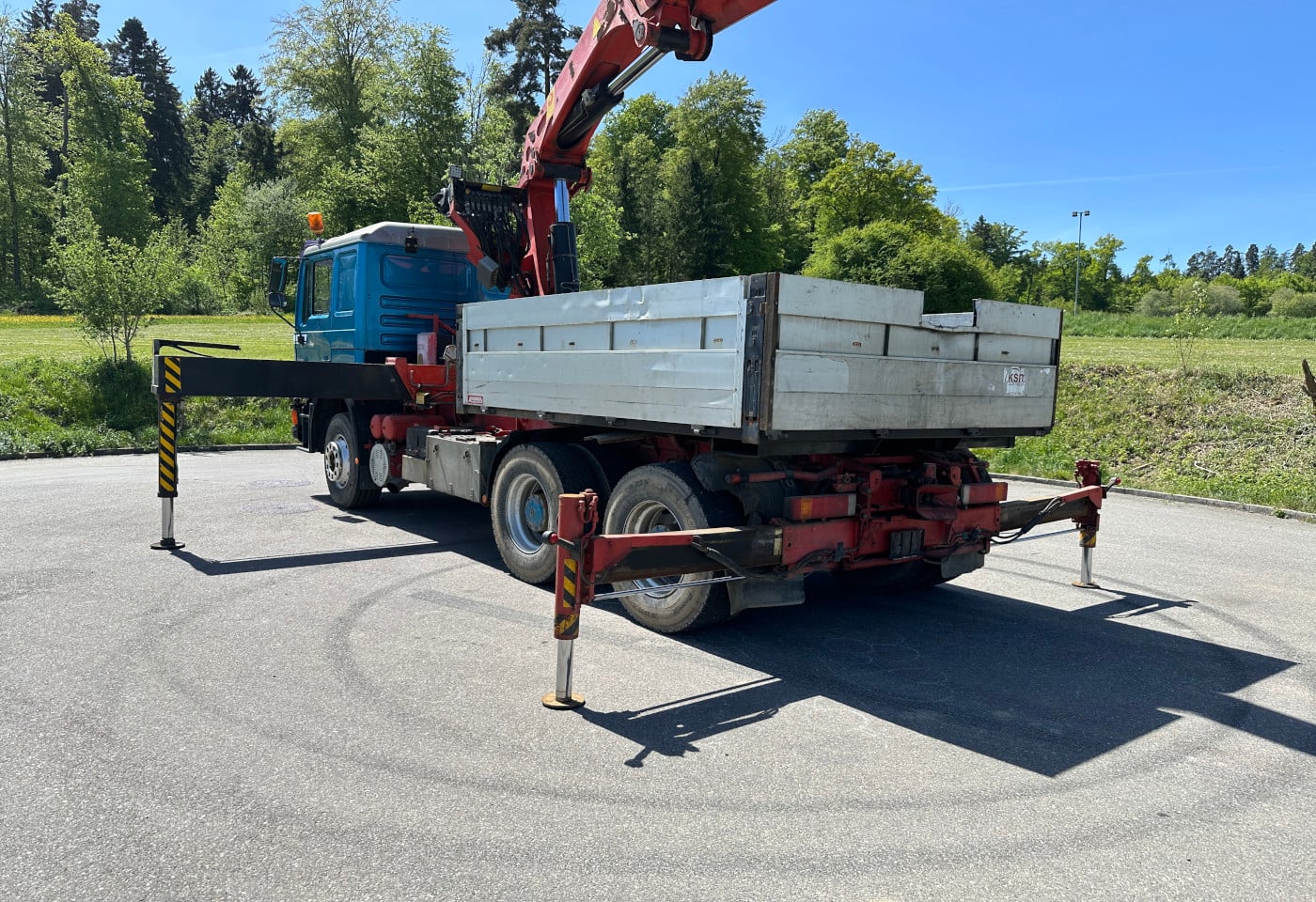 MOTO6625_2900008 vehicle image