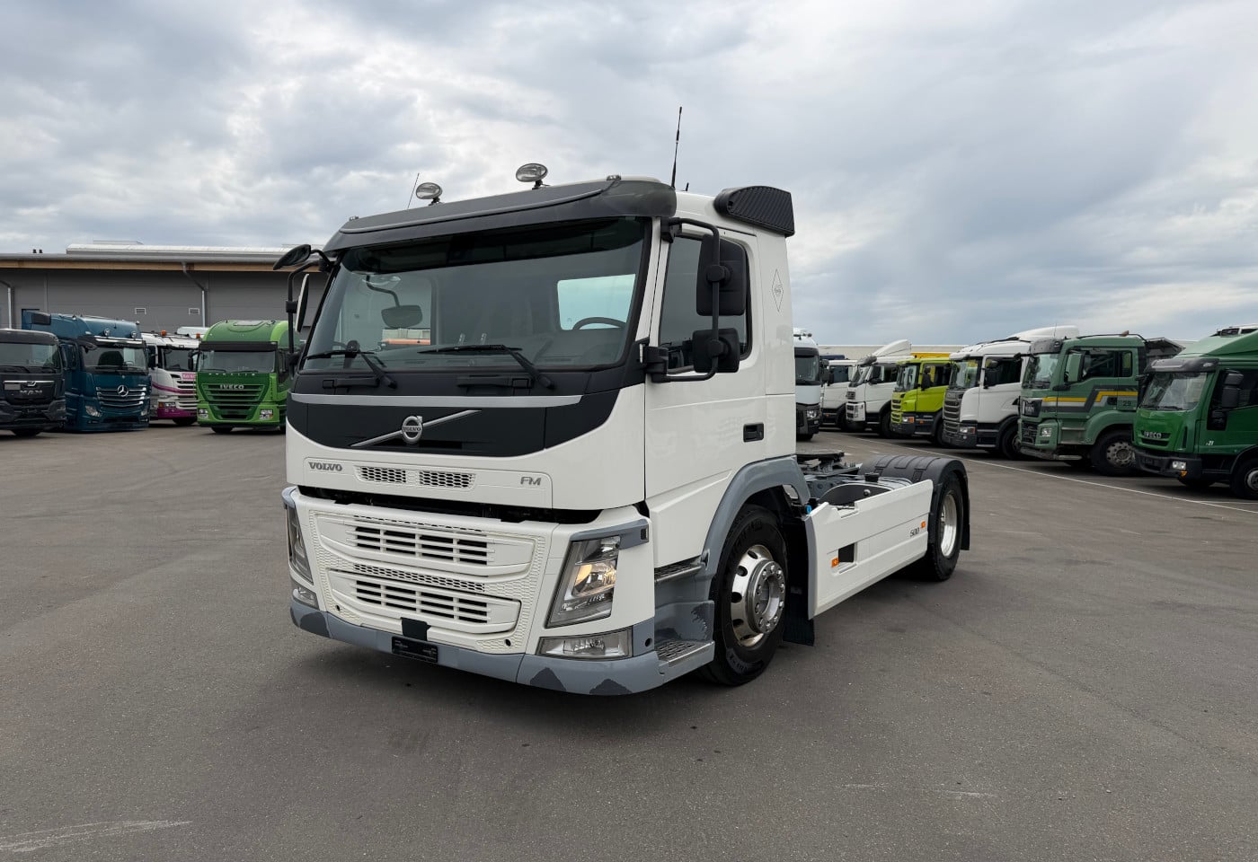 MOTO6625_2900003 vehicle image