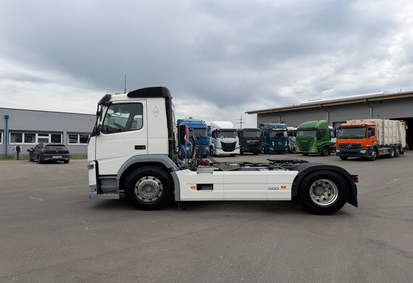 MOTO6625_2900003 vehicle image