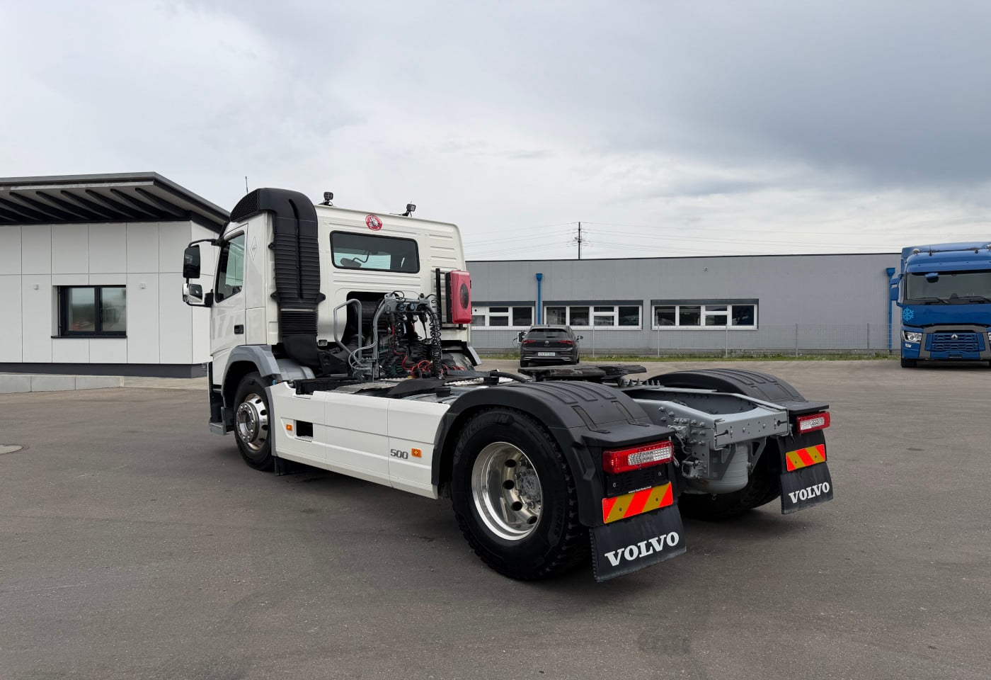 MOTO6625_2900003 vehicle image