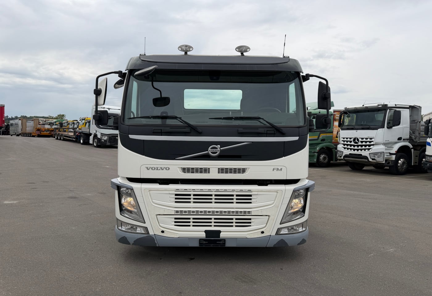 MOTO6625_2900003 vehicle image