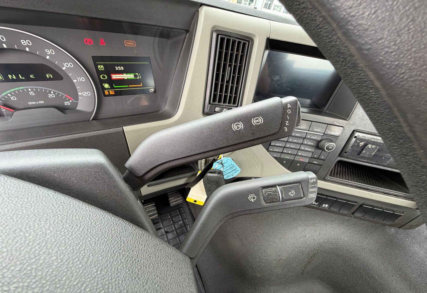 MOTO6625_2900003 vehicle image