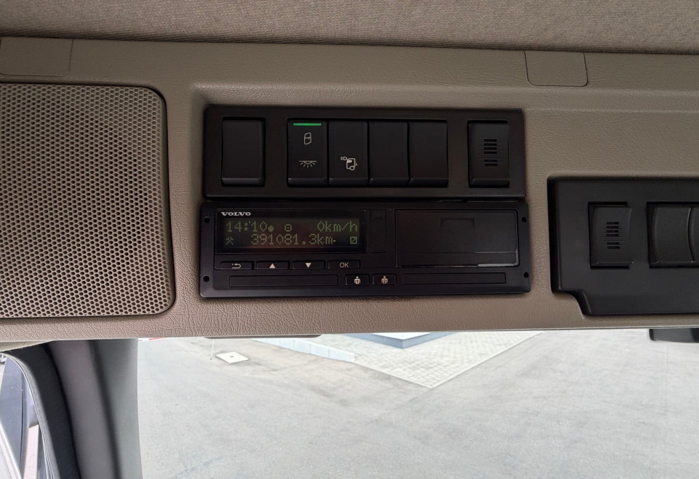 MOTO6625_2900003 vehicle image